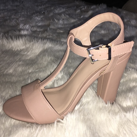Brand New Call it Spring Nude Deeks T-Strap Heels - Picture 3 of 8